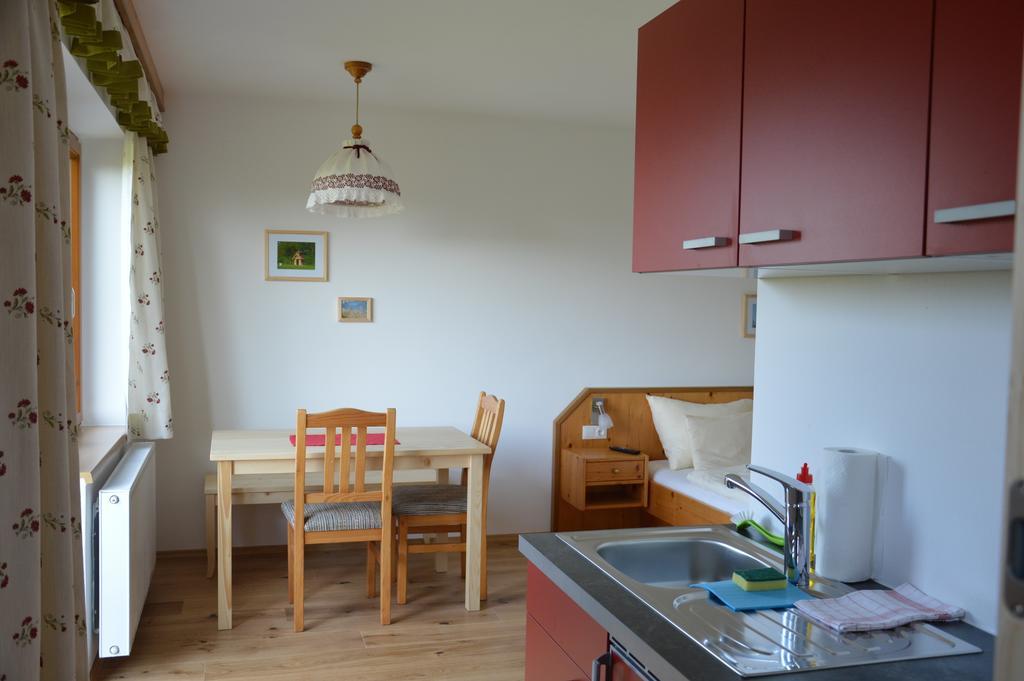 Biobauernhof Wolf-Hof Apartment Pressbaum Bilik gambar